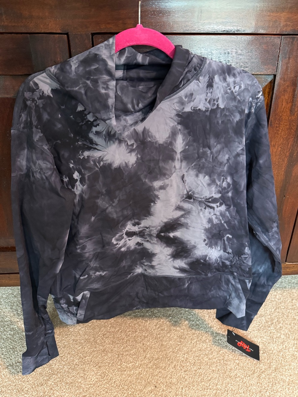 NWT The Gym People Tie-Dye Black & Gray Pullover Size Medium Soft Fabric